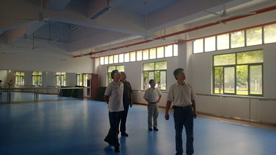校党委书记武贵龙到体育部视察开学准备情况