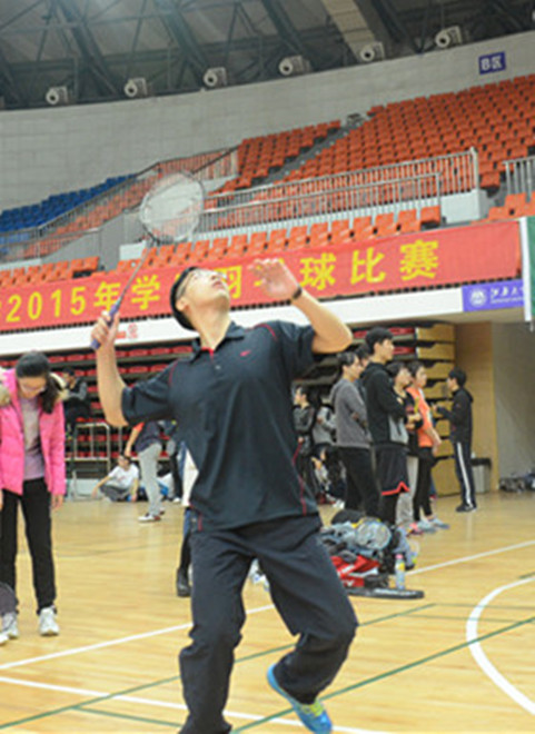 “羽人”高飞,共同进步——江南大学2015年学生羽毛球比赛成功举行