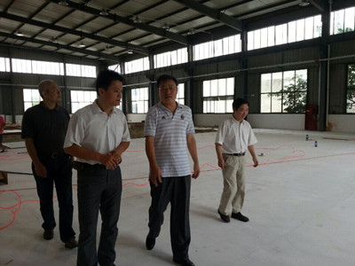 校党委书记武贵龙到体育部视察开学准备情况